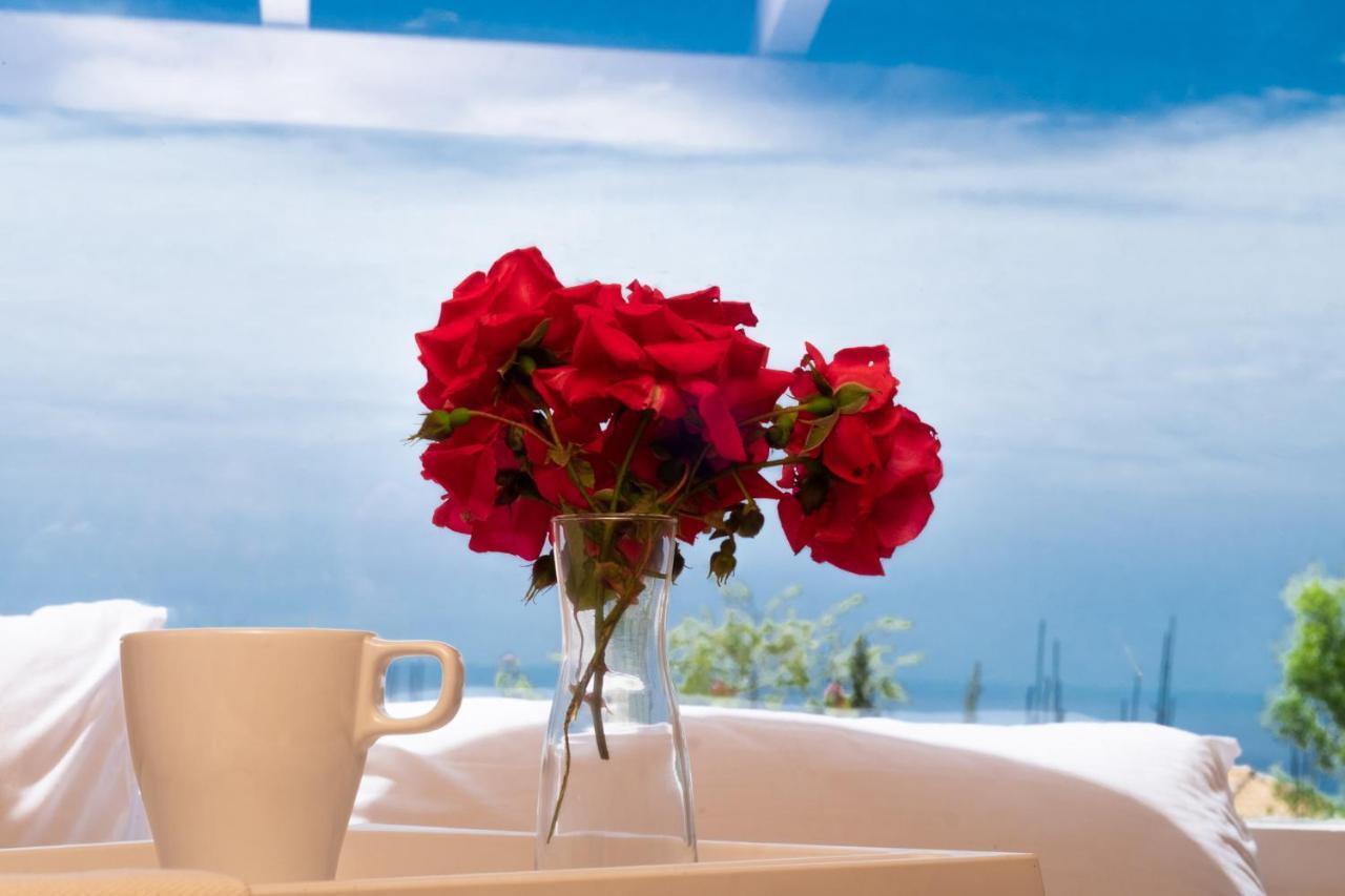 Stathis Suite Exanthia Exterior photo